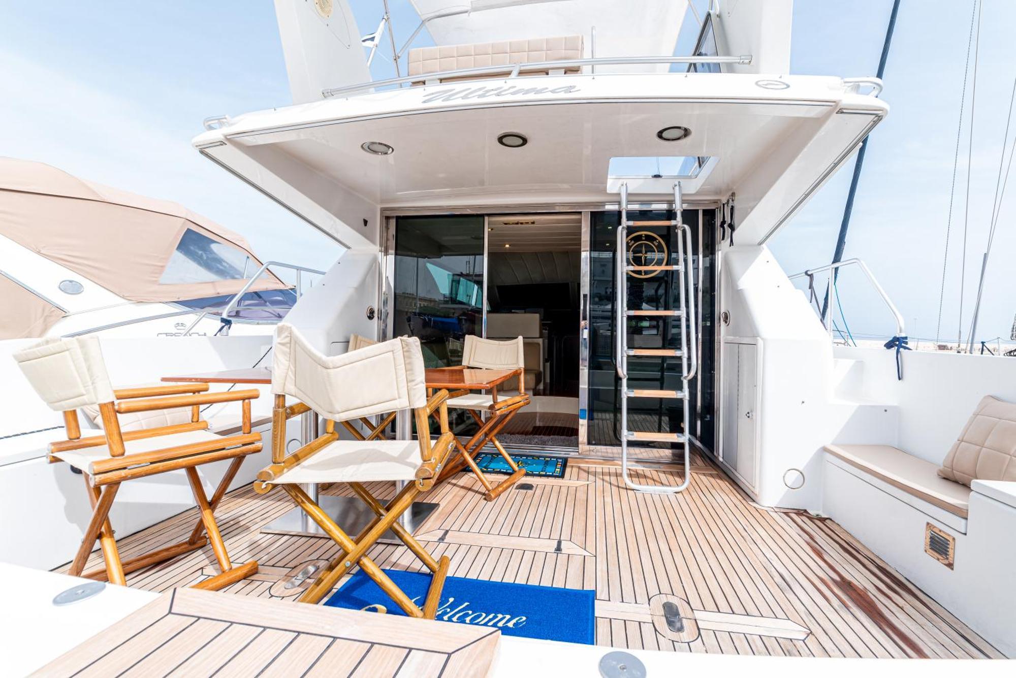 "Ultima" Love Boat Bari Exterior photo